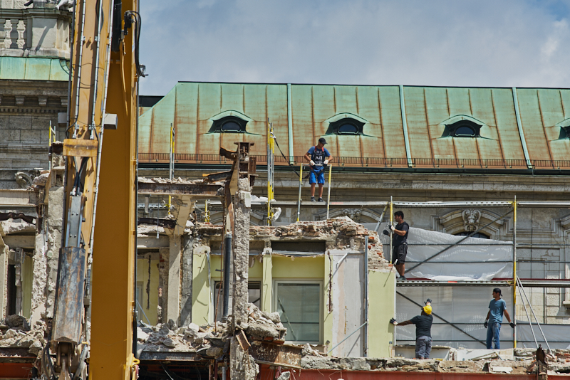 16.07.2019 - Abriss-und-Neubau-des-Hotel-Königshof-in-München