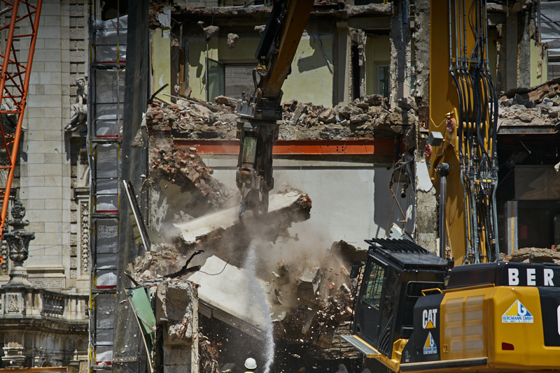 16.07.2019 - Abriss-und-Neubau-des-Hotel-Königshof-in-München