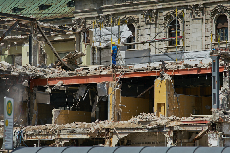 16.07.2019 - Abriss-und-Neubau-des-Hotel-Königshof-in-München