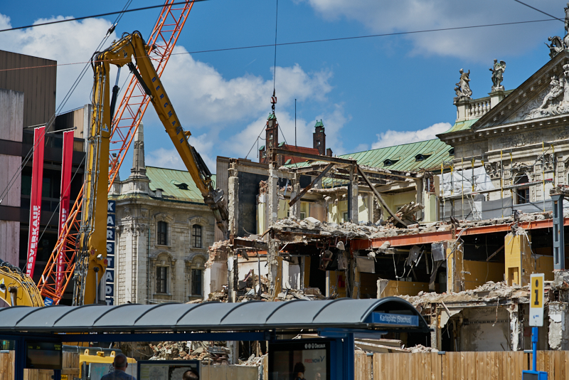 16.07.2019 - Abriss-und-Neubau-des-Hotel-Königshof-in-München