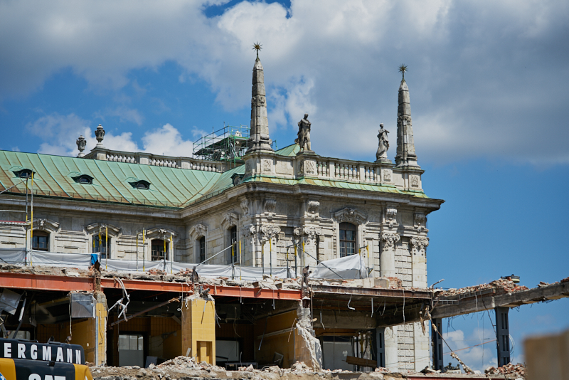 16.07.2019 - Abriss-und-Neubau-des-Hotel-Königshof-in-München
