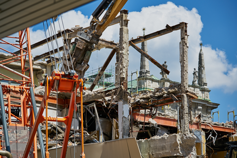 16.07.2019 - Abriss-und-Neubau-des-Hotel-Königshof-in-München