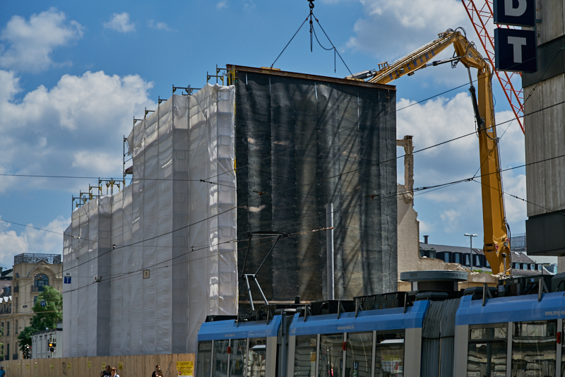 16.07.2019 - Abriss-und-Neubau-des-Hotel-Königshof-in-München