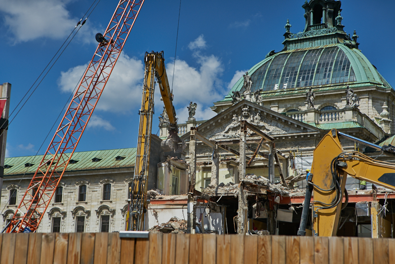 16.07.2019 - Abriss-und-Neubau-des-Hotel-Königshof-in-München
