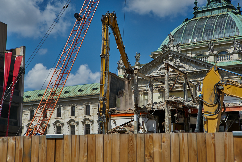 16.07.2019 - Abriss-und-Neubau-des-Hotel-Königshof-in-München
