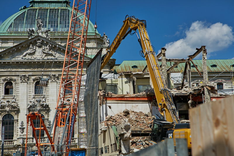 16.07.2019 - Abriss-und-Neubau-des-Hotel-Königshof-in-München