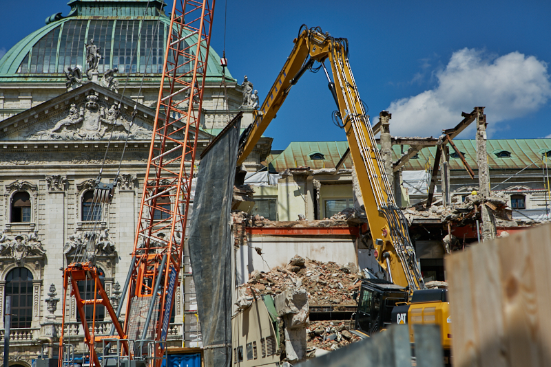 16.07.2019 - Abriss-und-Neubau-des-Hotel-Königshof-in-München
