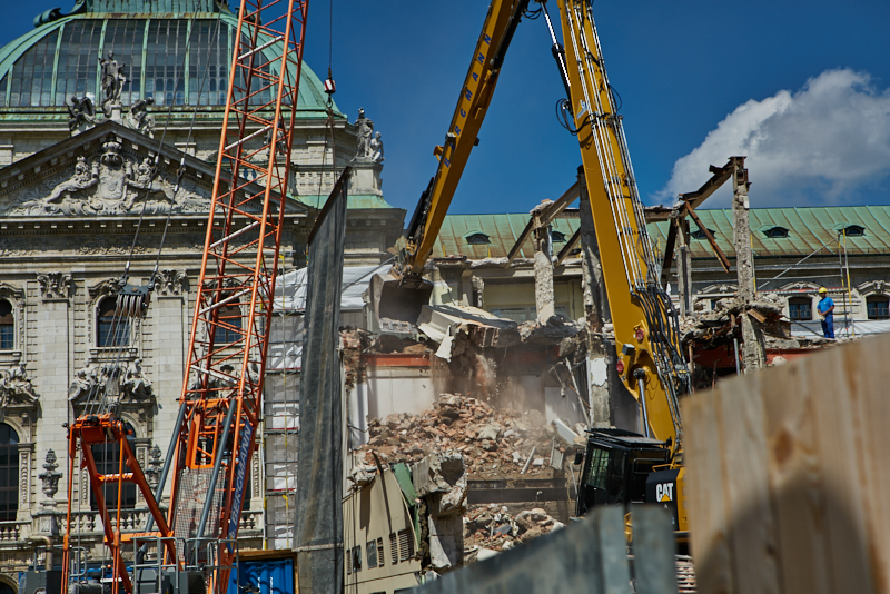 16.07.2019 - Abriss-und-Neubau-des-Hotel-Königshof-in-München