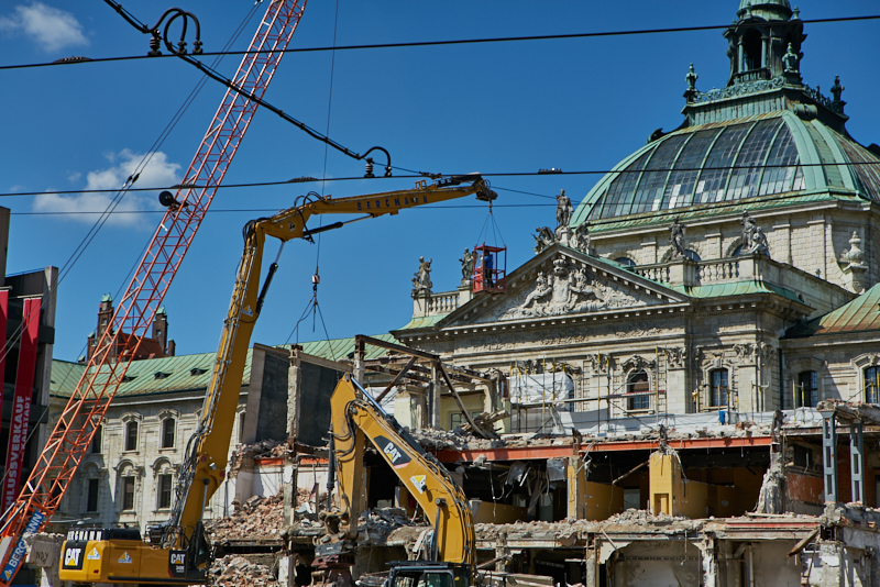 16.07.2019 - Abriss-und-Neubau-des-Hotel-Königshof-in-München