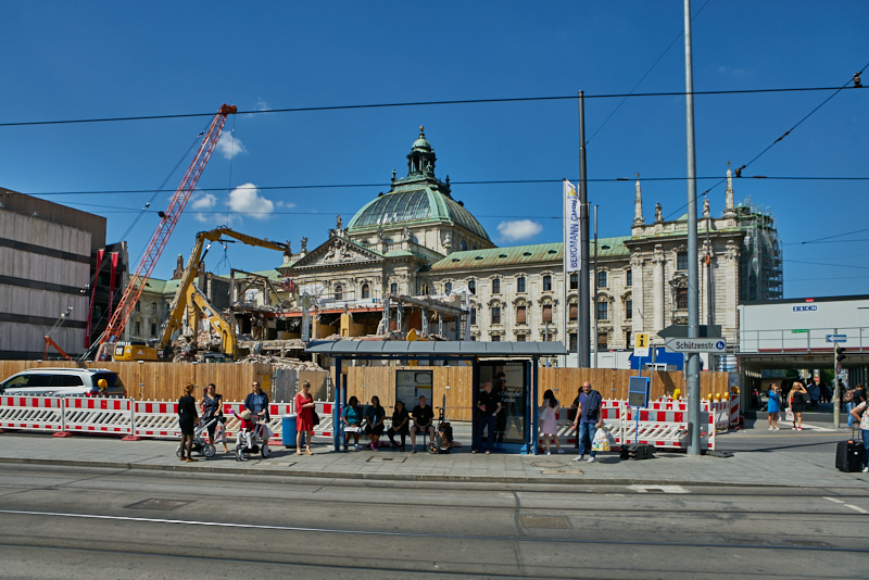 16.07.2019 - Abriss-und-Neubau-des-Hotel-Königshof-in-München