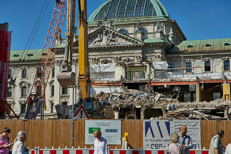 16.07.2019 - Abriss-und-Neubau-des-Hotel-Königshof-in-München