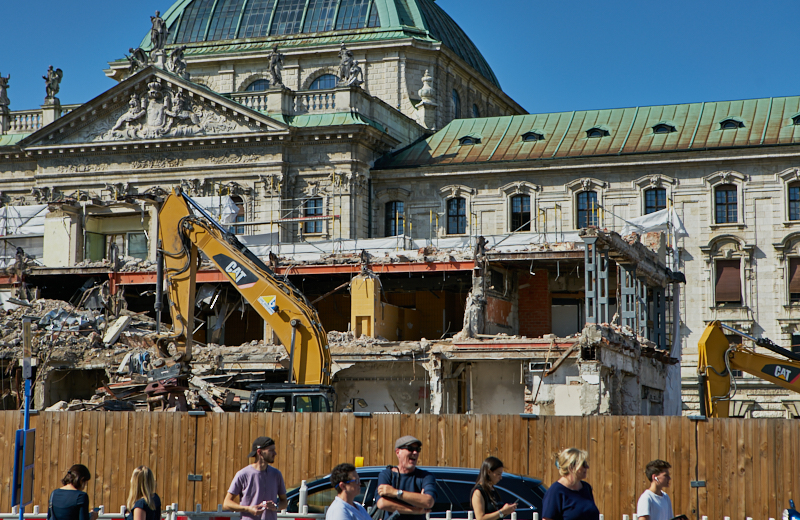 16.07.2019 - Abriss-und-Neubau-des-Hotel-Königshof-in-München
