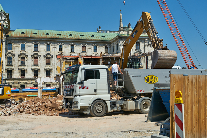 24.07.2019 - Aufräumungsarbeiten am Königshof München