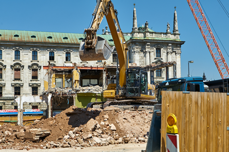 24.07.2019 - Aufräumungsarbeiten am Königshof München