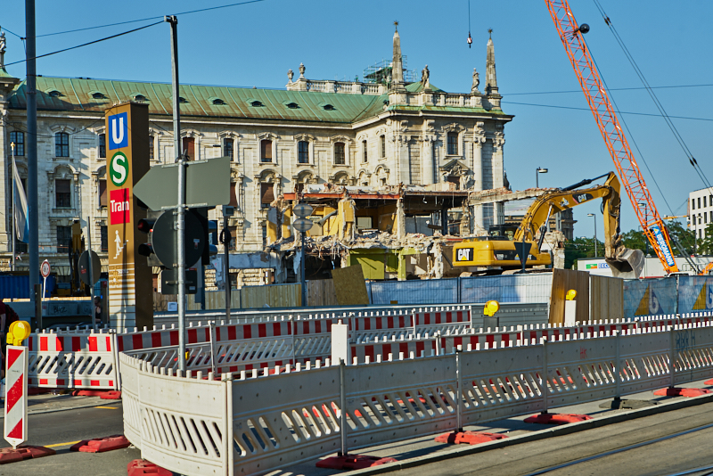24.07.2019 - Aufräumungsarbeiten am Königshof München