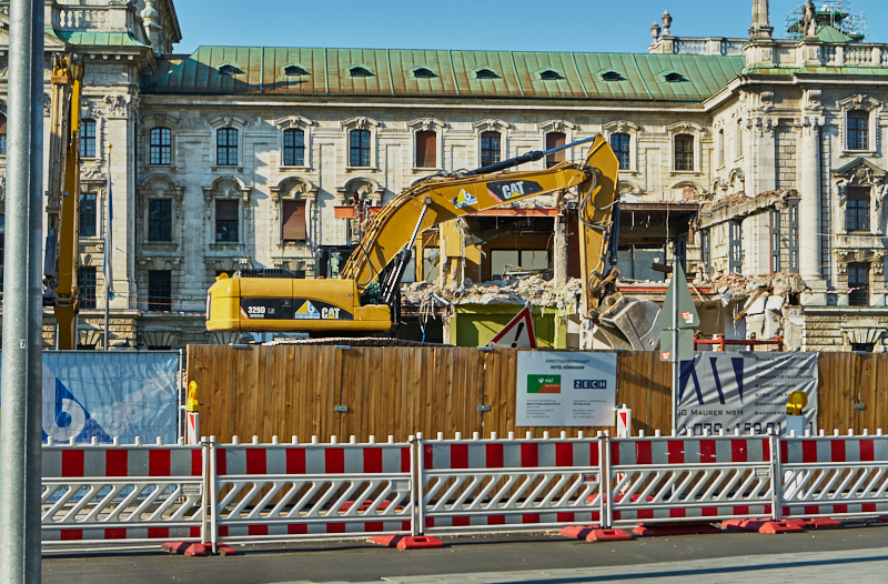 24.07.2019 - Aufräumungsarbeiten am Königshof München