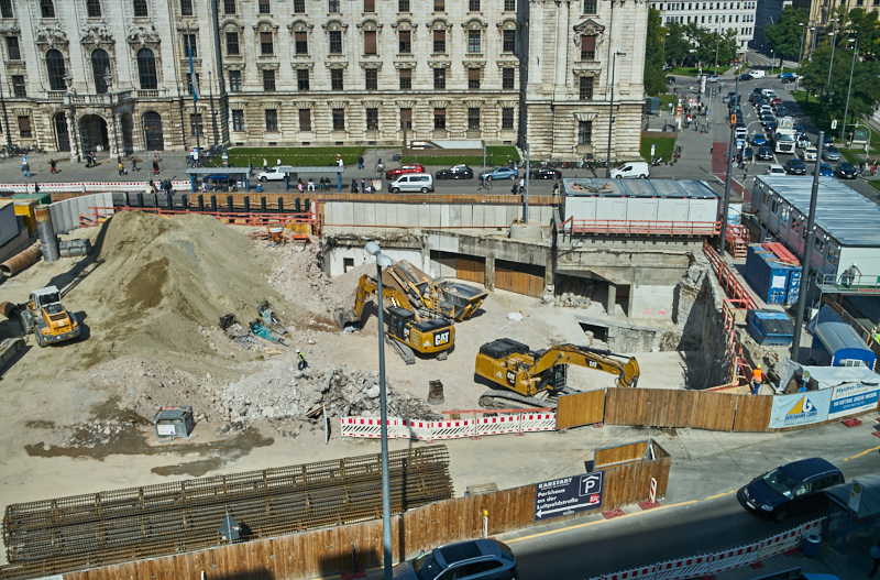 19.09.2019 - Abriss und Neubau des Hotel Königshof in München