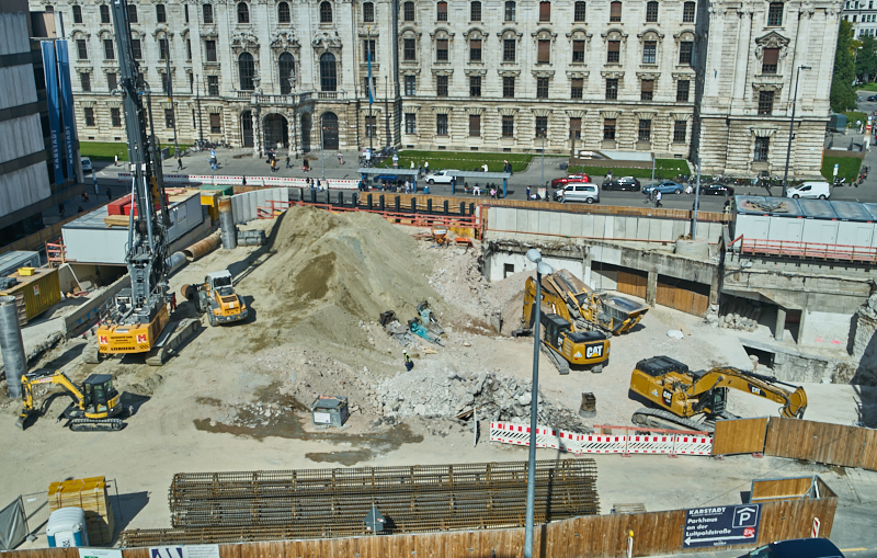 19.09.2019 - Abriss und Neubau des Hotel Königshof in München