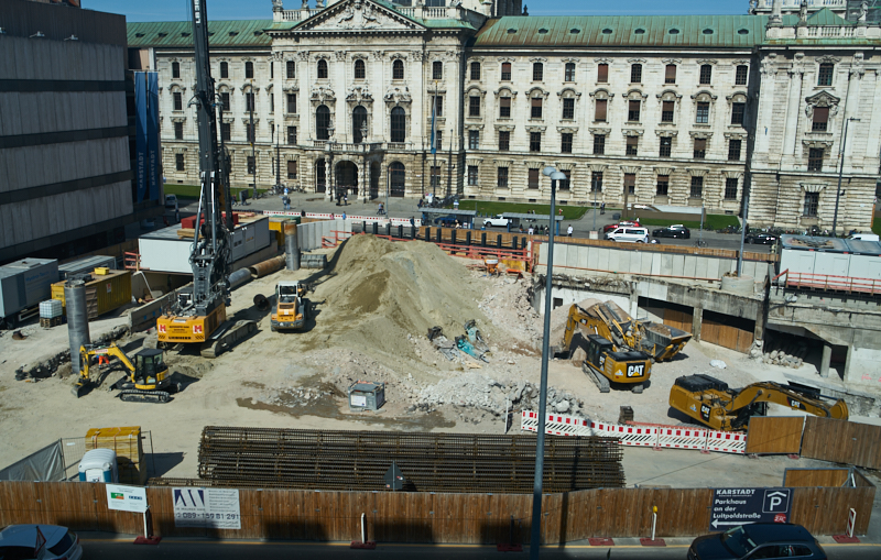 19.09.2019 - Abriss und Neubau des Hotel Königshof in München