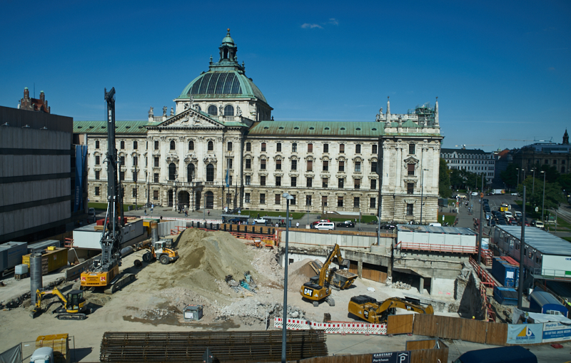 19.09.2019 - Abriss und Neubau des Hotel Königshof in München
