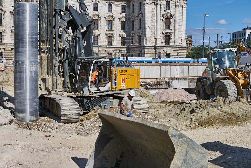 19.09.2019 - Abriss und Neubau des Hotel Königshof in München
