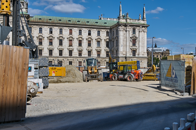 19.09.2019 - Abriss und Neubau des Hotel Königshof in München