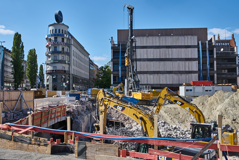 19.09.2019 - Abriss und Neubau des Hotel Königshof in München
