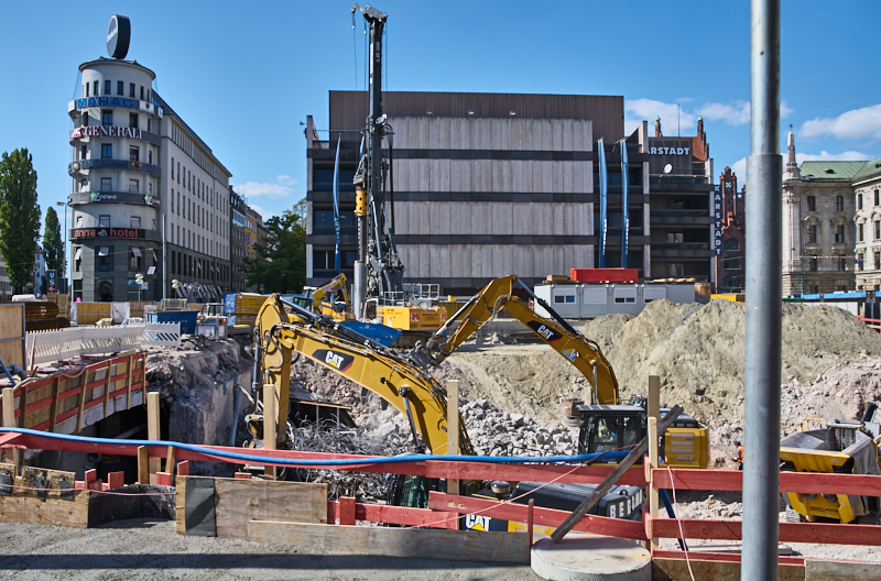19.09.2019 - Abriss und Neubau des Hotel Königshof in München