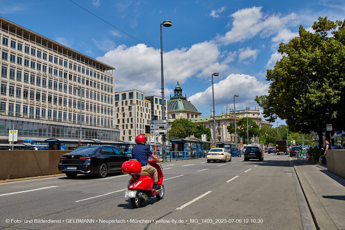 06.07.2023 - das Luxushotel Königshof verliert sein Gerüst