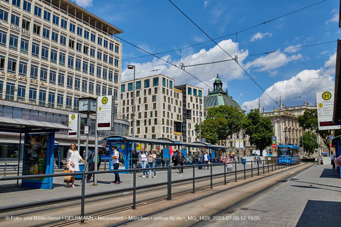 06.07.2023 - das Luxushotel Königshof verliert sein Gerüst