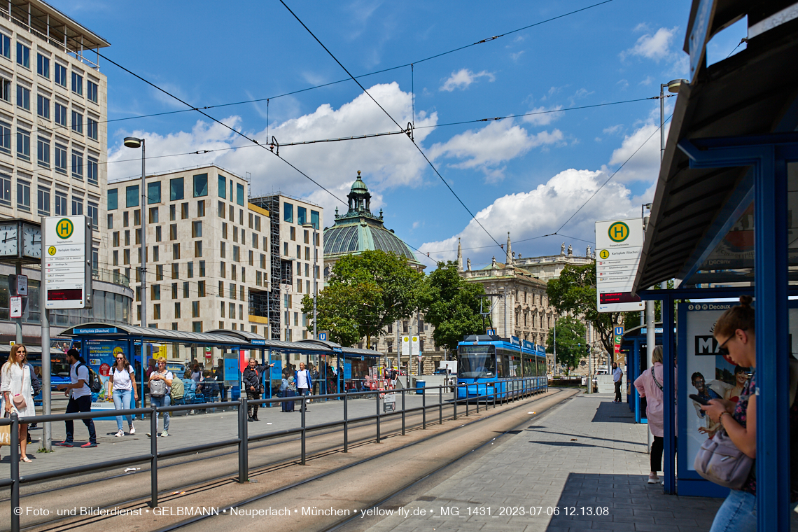 06.07.2023 - das Luxushotel Königshof verliert sein Gerüst