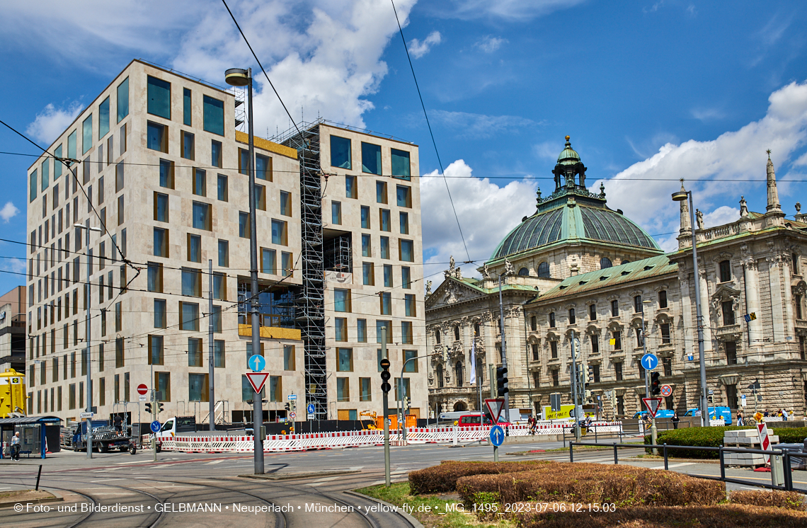 06.07.2023 - das Luxushotel Königshof verliert sein Gerüst
