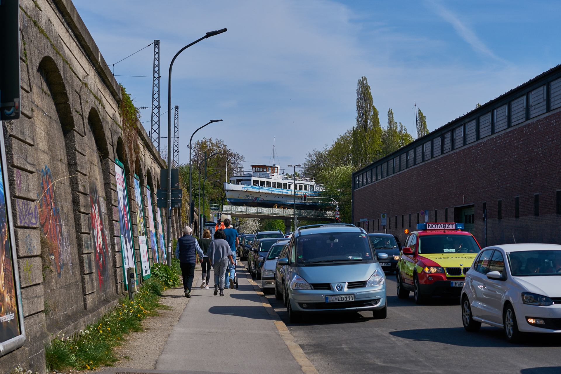 MS-UTTING-auf der Gleisbrücke über der Lagerhausstraße in Sendling