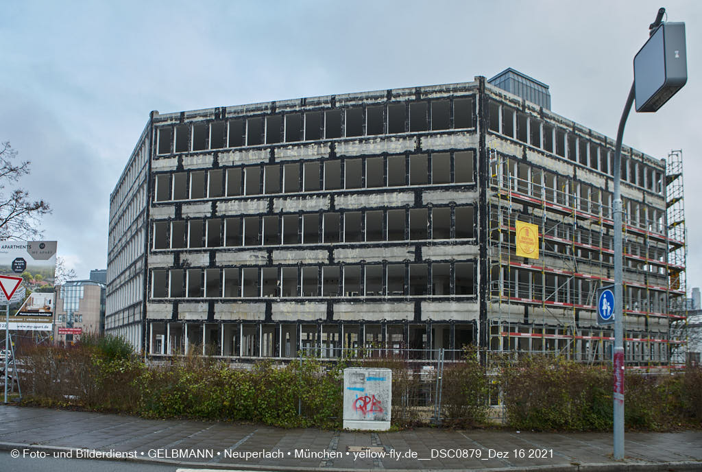 16.12.2021 - Oktavian und Feringastrasse in Unterföhring