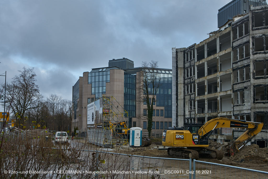 16.12.2021 - Oktavian und Feringastrasse in Unterföhring