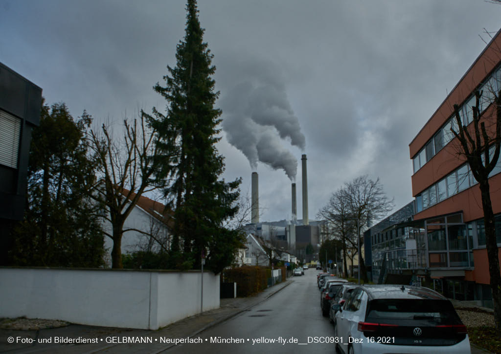 16.12.2021 - Oktavian und Feringastrasse in Unterföhring