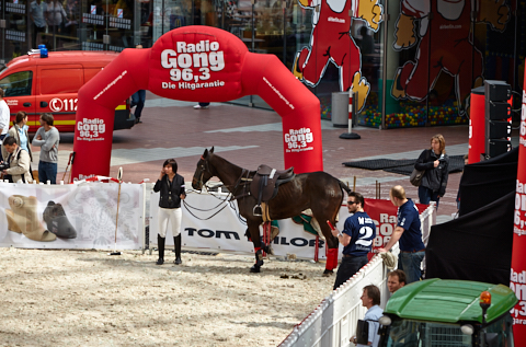 22.04.2018 - OTTO - The Polo Sand Arena mit Ottosport im Flughafen München