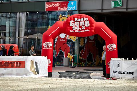 22.04.2018 - OTTO - The Polo Sand Arena mit Ottosport im Flughafen München