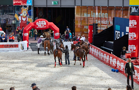 22.04.2018 - OTTO - The Polo Sand Arena mit Ottosport im Flughafen München