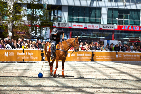 22.04.2018 - OTTO - The Polo Sand Arena mit Ottosport im Flughafen München