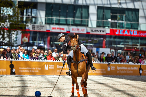 22.04.2018 - OTTO - The Polo Sand Arena mit Ottosport im Flughafen München