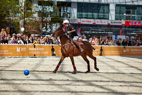 22.04.2018 - OTTO - The Polo Sand Arena mit Ottosport im Flughafen München
