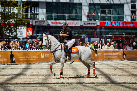 22.04.2018 - OTTO - The Polo Sand Arena mit Ottosport im Flughafen München