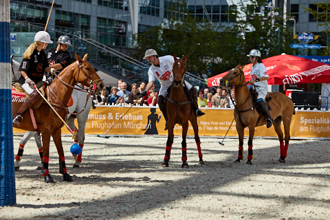 22.04.2018 - OTTO - The Polo Sand Arena mit Ottosport im Flughafen München