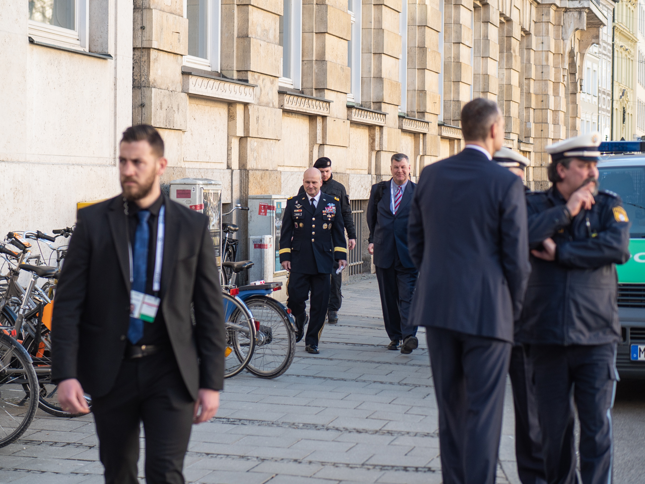 Sicherheitskonferenz München 2019 vor dem Bayerischen Hof.