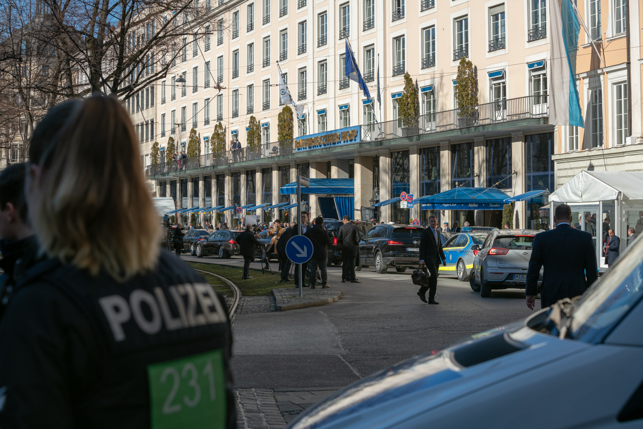 Sicherheitskonferenz München 2019 vor dem Bayerischen Hof.