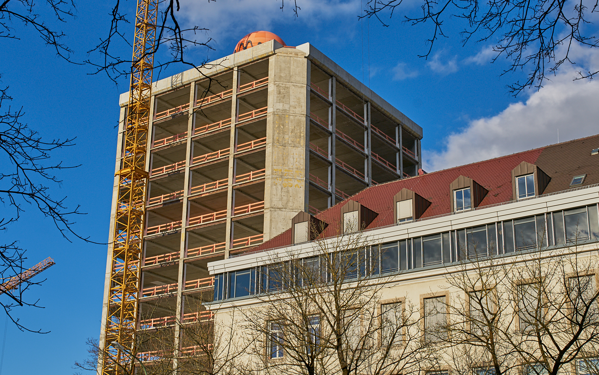 11.02.2016 - Das HIGHRISE-ONE im Anfangsstadium und ATLAS ohne Fassade
