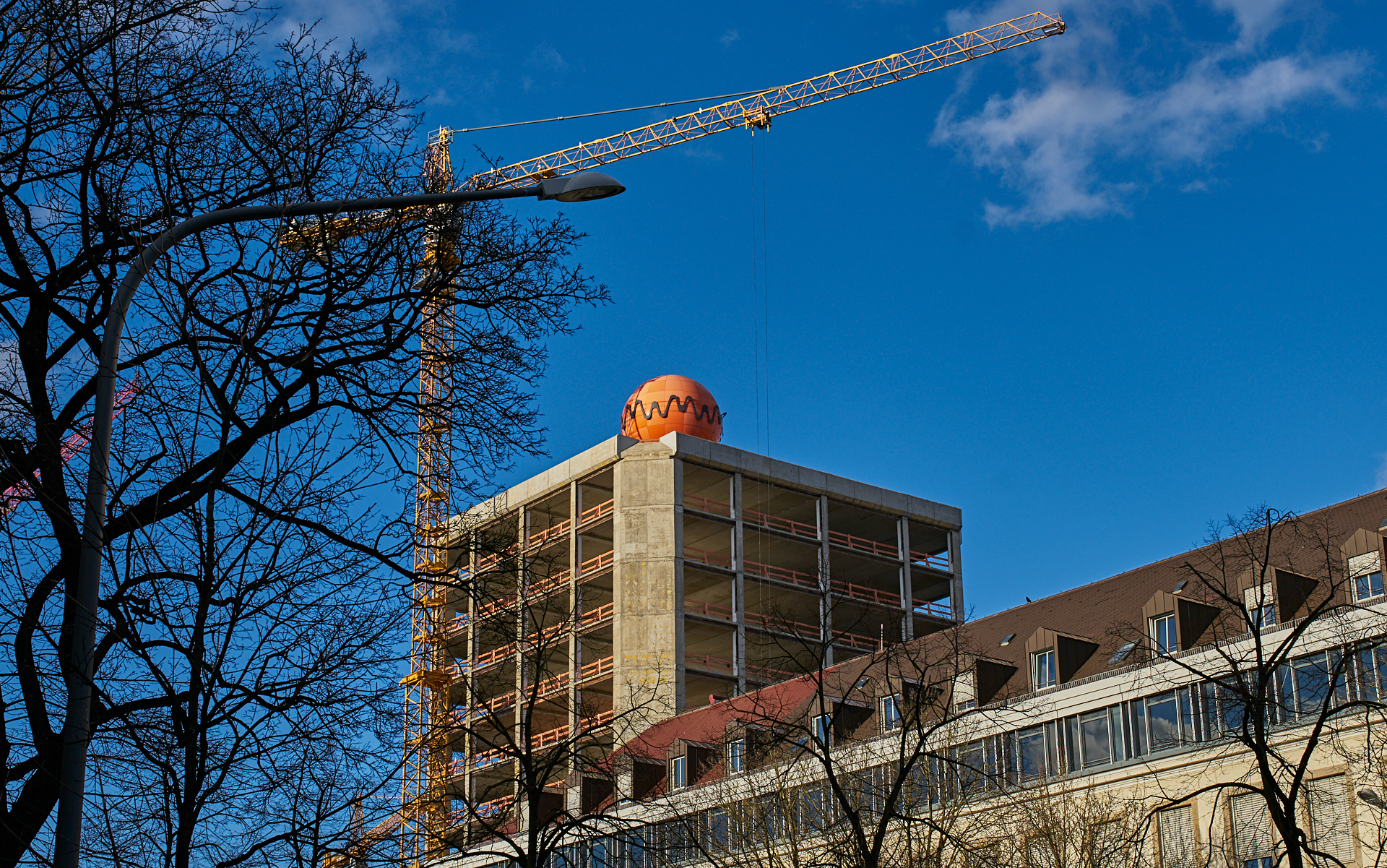 11.02.2016 - Das HIGHRISE-ONE im Anfangsstadium und ATLAS ohne Fassade