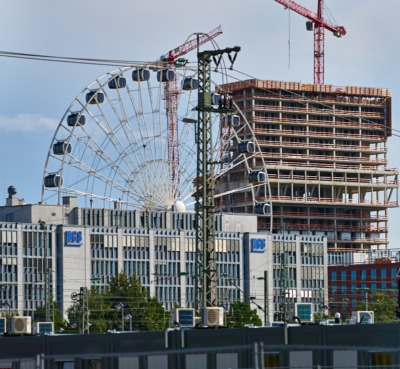 06.08.2019 - Das Riesenrad im Werksviertel Mitte, nahe dem Ostbahnhof München